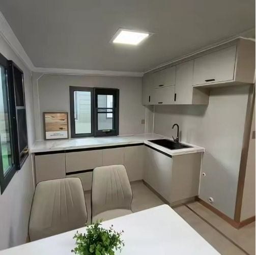 Cocina con mesada, bajo mesada, bacha y alacenas